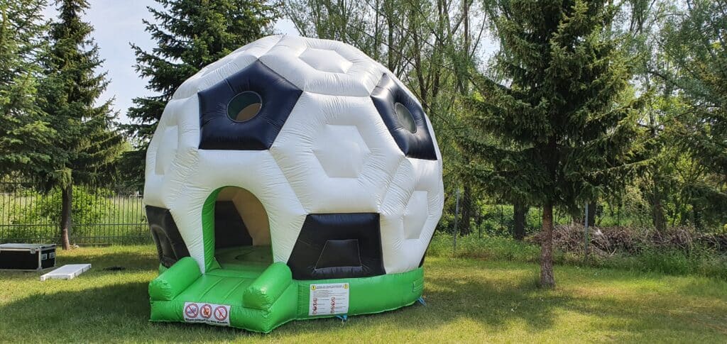 Hüpfburg Fußball mieten von eventwerk. für Kinderfeste, Geburtstage, Hochzeiten, Familienfeste