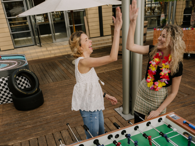 Tischkicker Profi mieten von eventwerk. spaßiges Eventmodul für Teambuilding, Veranstaltungen jeder Art, Großveranstaltungen, Firmenfeste, uvm.