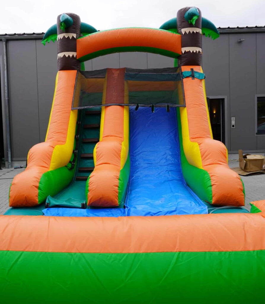 Wasserrutsche Dchungel mieten bei eventwerk. Wasserspaß für Kinder, Kinderfeste, Familienfeiern und Hochzeiten