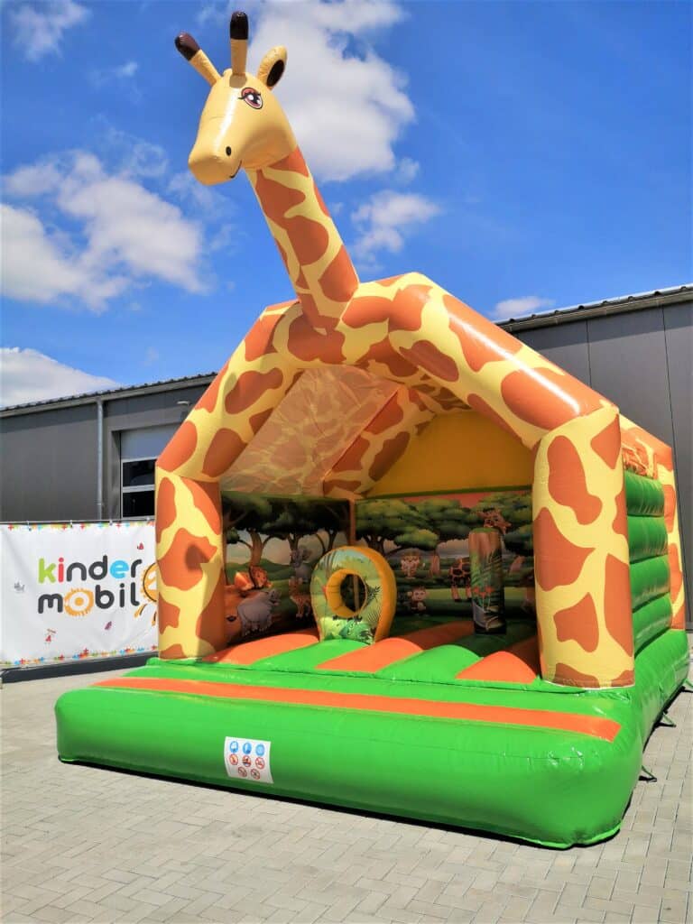 Hüpfburg Giraffe mieten von eventwerk. für Kinderfeste, Geburtstage, Hochzeiten, Familienfeste