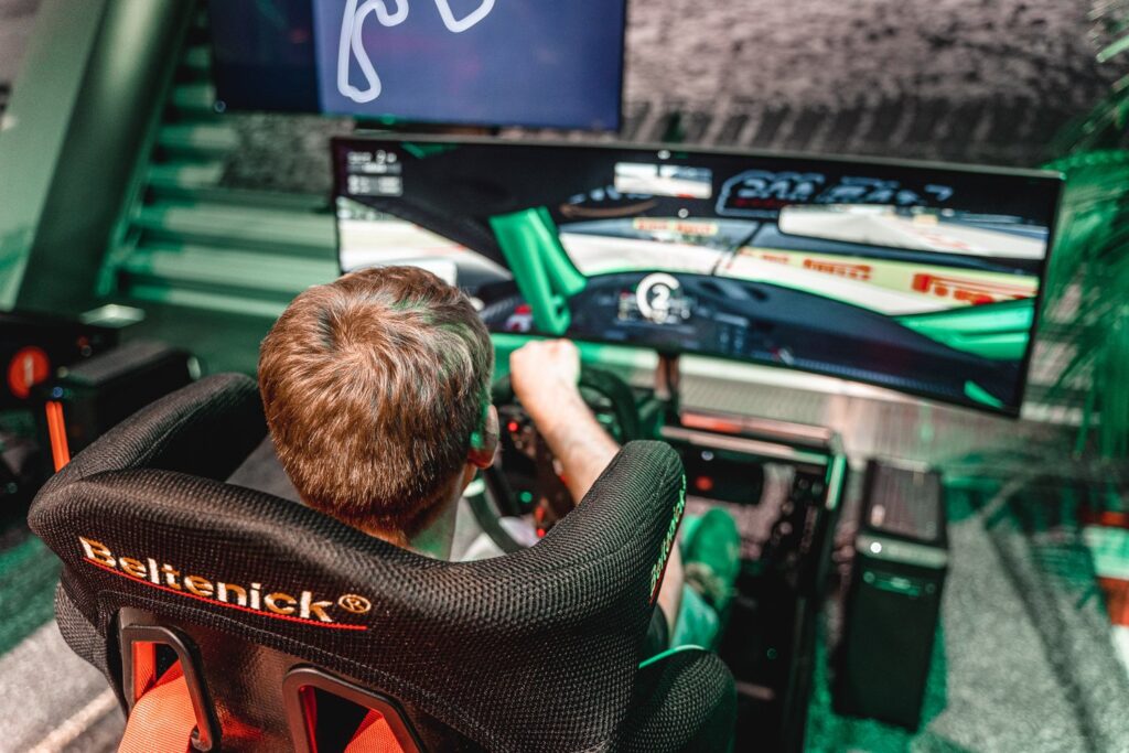 Rennsimulator mieten von eventwerk. für Indoormodul für Firmenfeiern und Großveranstaltungen