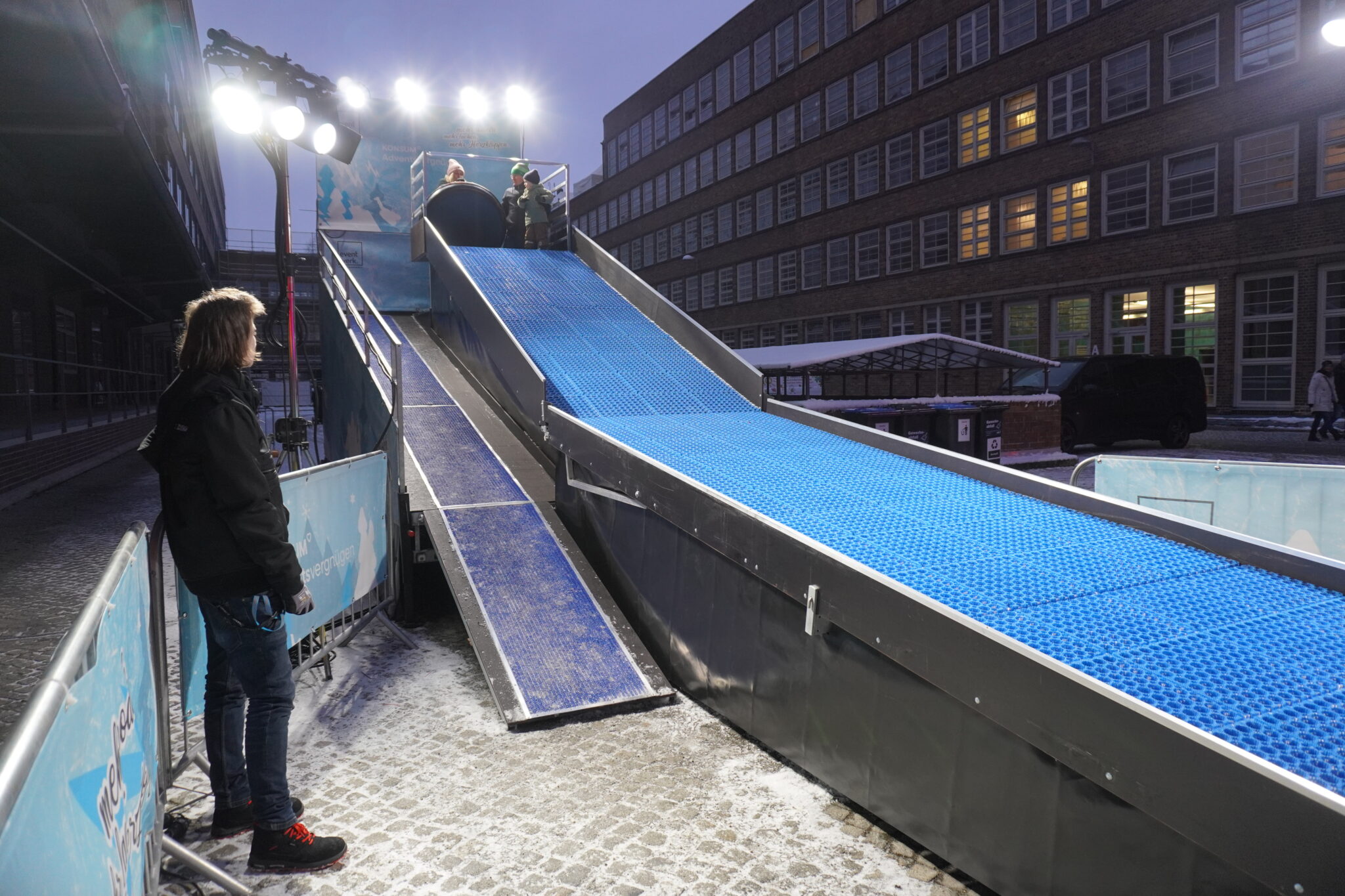 Ganzjahresrodelbahn mieten für Großveranstaltungen von eventwerk. rodeln mit Tubingbahn