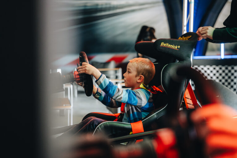 Rennsimulatoren von eventwerk. mieten, perfekt für Großveranstaltungen, Firmenfeiern, Events jeder Art, dein Highlight