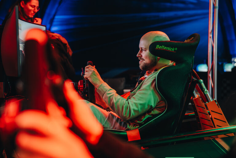 Rennsimulatoren von eventwerk. mieten, perfekt für Großveranstaltungen, Firmenfeiern, Events jeder Art, dein Highlight