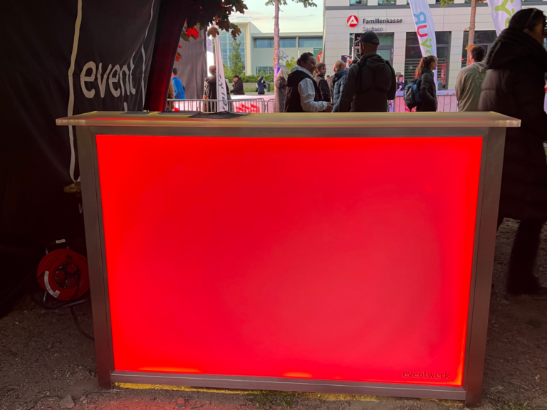 Cocktailbar mieten von eventwerk., als Action-Highlight für Firmenevents, private Veranstaltungen uvm.