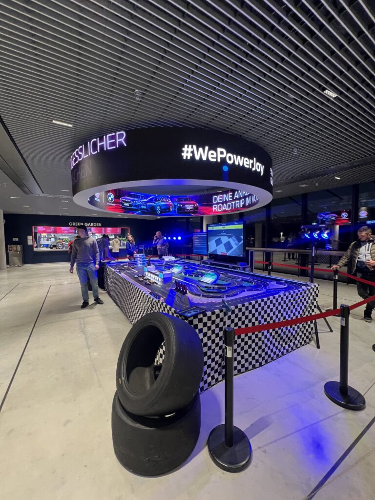 Carrera Bahn XXL mieten von eventwerk., FCB Basketball in München, perfekt für Firmenevents und Großveranstaltungen