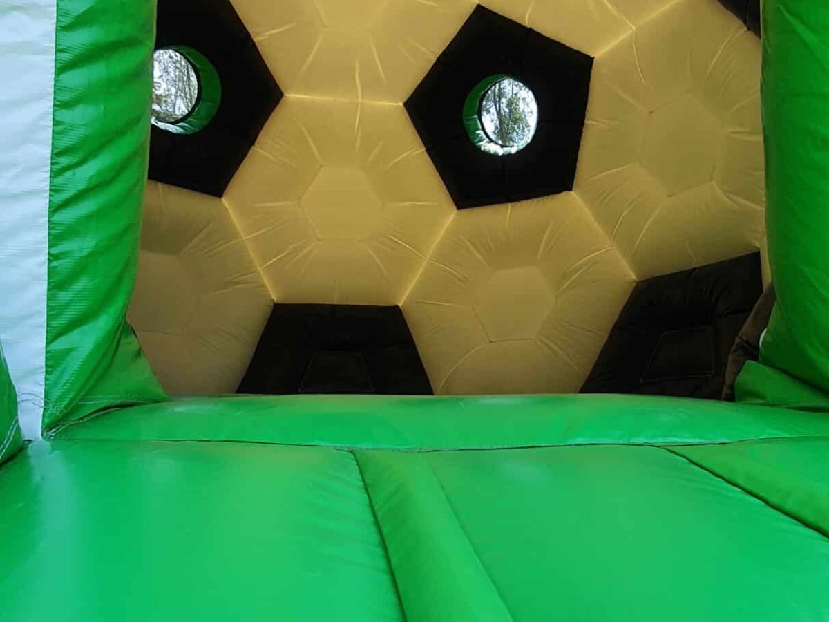 Hüpfburg Fußball mieten von eventwerk. für Kinderfeste, Geburtstage, Hochzeiten, Familienfeste