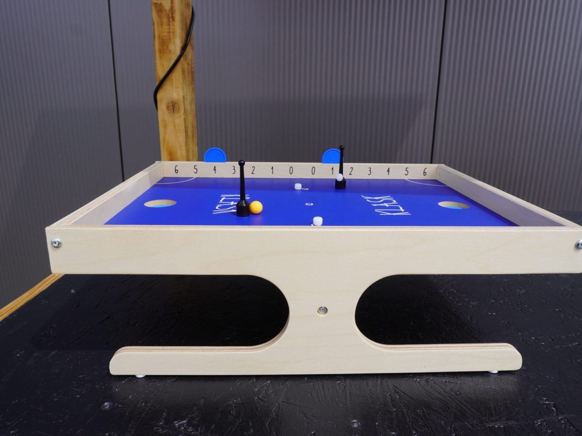 Klask mieten von eventwerk.- Minispiele perfekt für Firmenveranstaltungen, Tagungen, interaktives Eventmodul