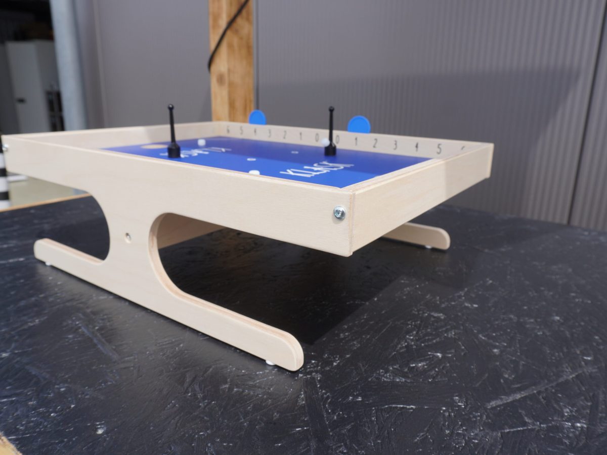Klask mieten von eventwerk.- Minispiele perfekt für Firmenveranstaltungen, Tagungen, interaktives Eventmodul