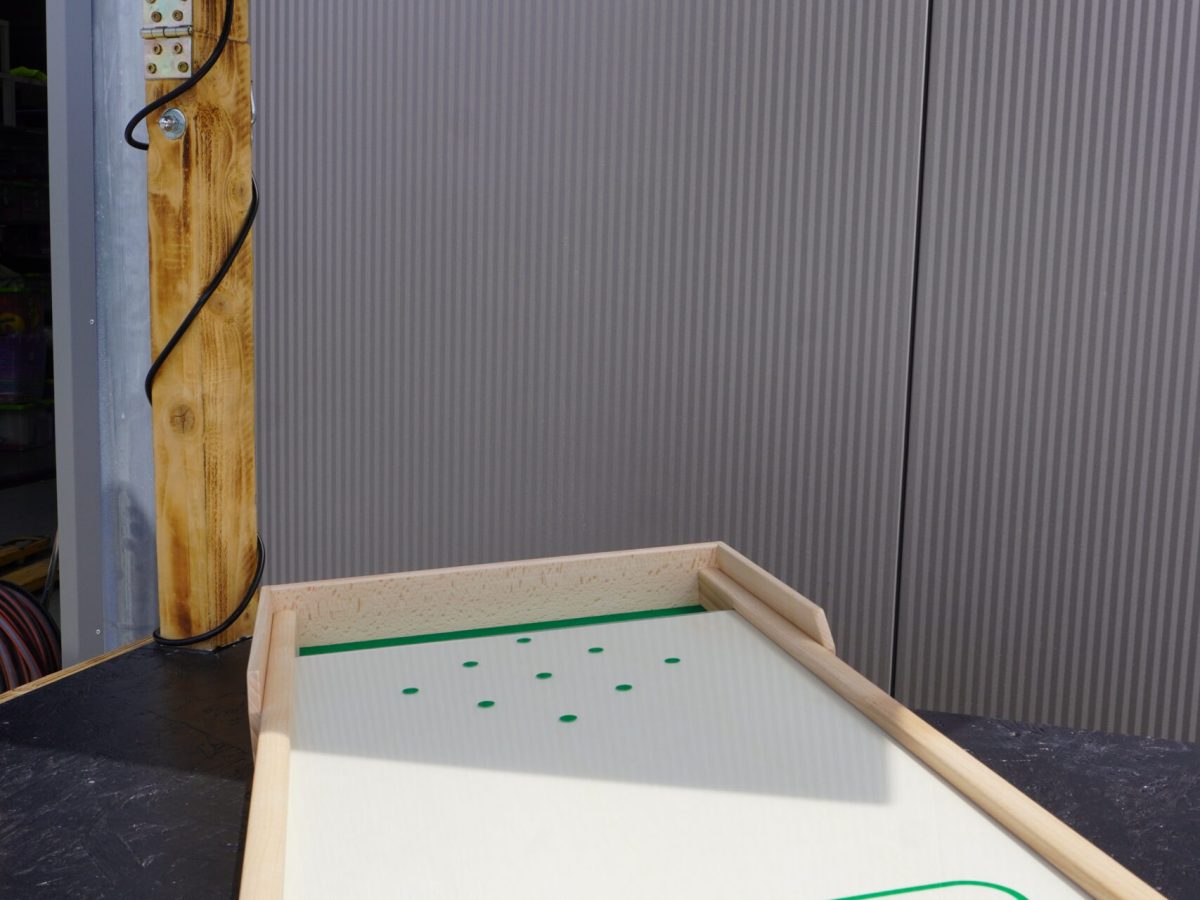 Tischkegel mieten von eventwerk.- Minispiele perfekt für Firmenveranstaltungen, Tagungen, interaktives Eventmodul