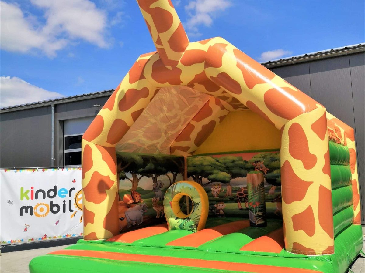 Hüpfburg Giraffe mieten von eventwerk. für Kinderfeste, Geburtstage, Hochzeiten, Familienfeste