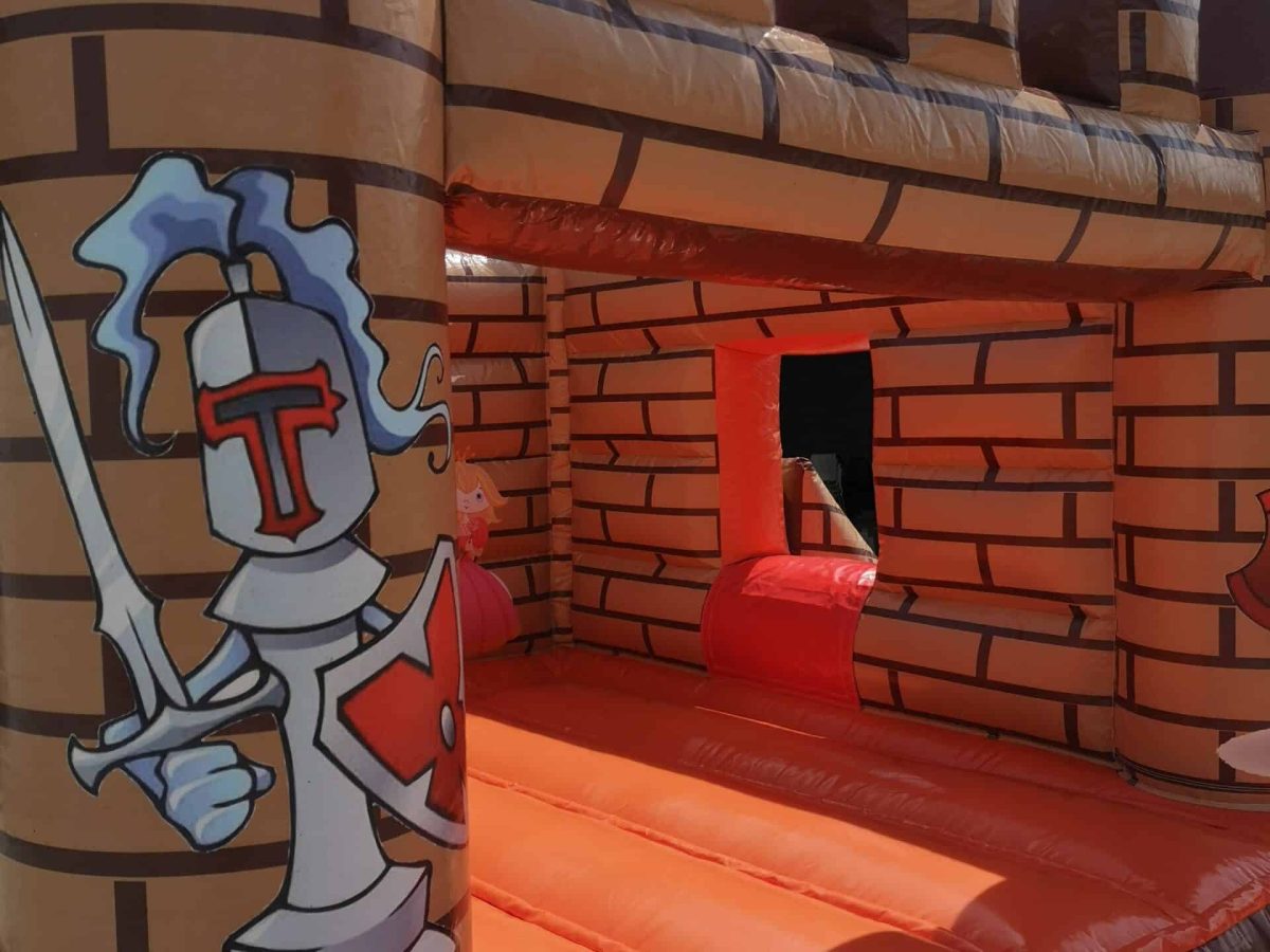 Hüpfburg Ritter mieten von eventwerk. für Kinderfeste, Geburtstage, Hochzeiten
