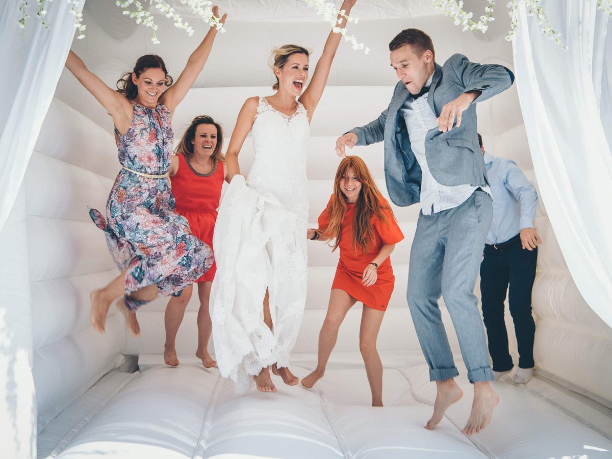 Hüpfburg Wedding Deluxe mieten von eventwerk. für Kinderfeste, Geburtstage, Hochzeiten, Familienfeste